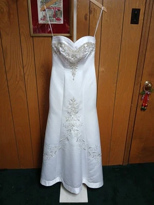 Vestido de novia David Foto 1 de 4