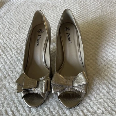 Renee Silver Metallic Kaylee Peep Toe Heels Size 8.5W - New - Image 1 of 4