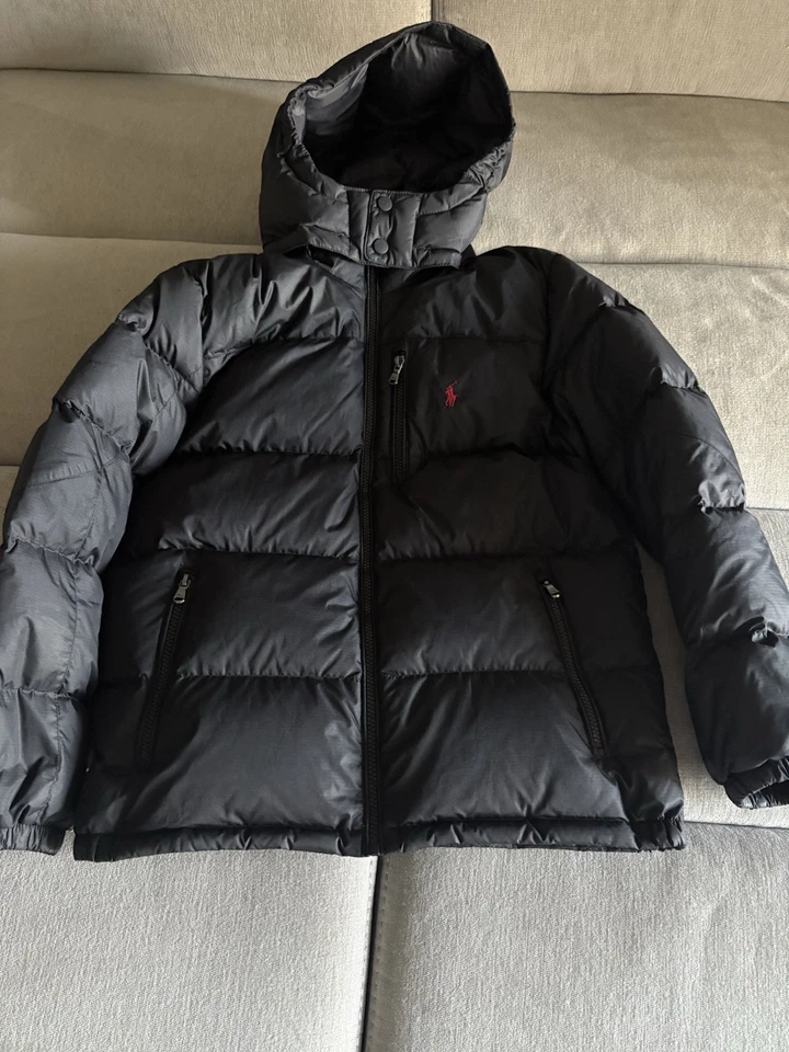 Abrigo Polo Ralph Lauren negro con letrero de polo rojo niños 14-16 usado dos veces Foto 1 de 1