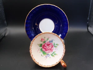 Taza de té y platillo vintage Aynsley verde azulado o turquesa oscura 1063, rosa col en el interior - Imagen 1 de 4