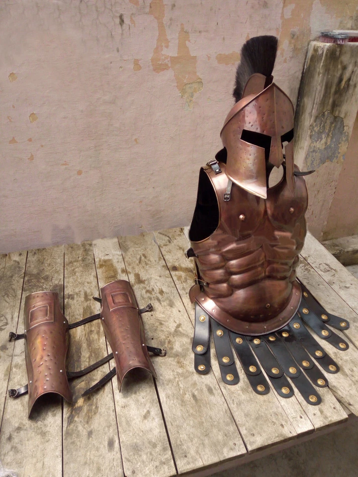 CASCO MEDIEVAL REY LEONIDAS CON ARMADURA MUSCULAR CHAQUETA PETOS Y PROTECTOR DE PIERNAS Foto 1 de 1