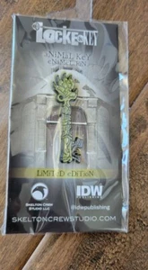 2022 SDCC COMIC CON EXCLUSIVE IDW LOCKE AND KEY ENAMEL PIN ON CARD - Picture 1 of 1