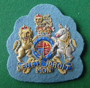British Army Cloth Rank Badge - Royal Arms Warrant Officer Class 1 - Blue - Picture 1 of 2