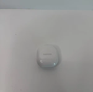 Samsung Galaxy Buds FE SM-R400N Noise Cancellation White Mint Conditions - Photo 1 sur 4