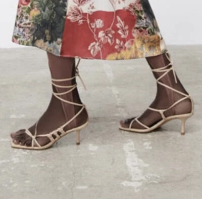 Sandalias de cuero Zara 39(US 8),org $139, excelente estado Foto 1 de 4