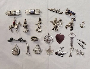 Lote de dijes vintage de plata esterlina - animales, corazones, ángeles, vehículos y más - Imagen 1 de 11