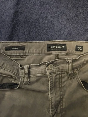 Lucky Brand Jeans Mens 33X30 Grey Light Wash 121 Heritage Slim Straight Leg Fit - Image 1 of 4