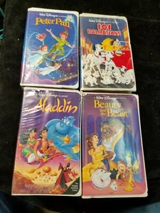 4 cintas VHS vintage de diamantes negros de Walt Disney Peter Pan Aladdin 101 Beauty Beast - Imagen 1 de 3