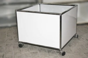 USM Haller Pflanzen-Wagen Roll-Container Blanc Pur BHT : 0,50 0,35 0,50 M - Photo 1/1