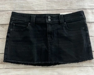 American Eagle Women’s Skirt 10 Black Denim Mini Distressed Fray Hem NWT $49.95 - Picture 1 of 7