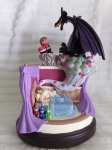 PRECIOUS MOMENTS DISNEY SHOWCASE COLLECTIONS DORNRÖSCHEN PRINZ FIGUR - Bild 1 von 10
