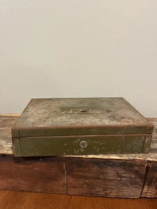 Seltene antike Schlosskatulle/ Geldkassette/ Münzbox Anfang 1900 - ohne Schlüssel - Bild 1 von 11