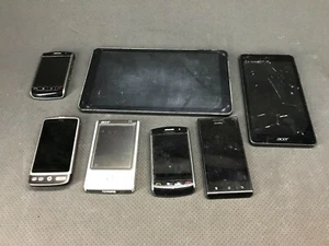 Lot de cinq smartphones et deux tablettes ACER,BLACKBERRY,HUAWEI,HTC,LOGICOM - Afbeelding 1 van 8