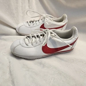 Nike Cortez Basic Weiß Kinder Laufschuhe Turnschuhe Größe 5,5Y - Bild 1 von 10