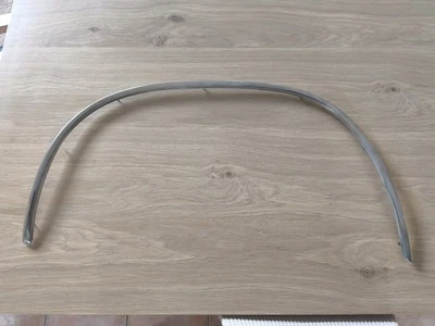 Opel Diplomat B moulure d'aile avant droite neuve - Image 1 of 4