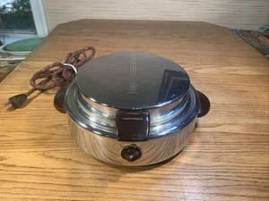 Vintage Toastmaster Waffle Iron Maker Model 202 - Picture 1 of 13