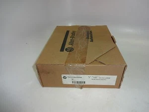 Allen-Bradley 1492-ACABLE025M 1492ACABLE025M Prewired Cable 2.5M New - Picture 1 of 5