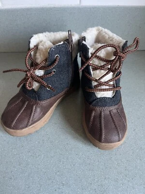 Botas de invierno BABY GAP para niños pequeños talla 7 Thinsulate ¡usadas una vez! Foto 1 de 4