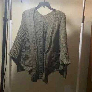 Women's Green Cable Knit Heavy Duty Pocketed Cardigan Sweater Large NIB - Picture 1 of 5