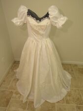 VINTAGE TINA MICHELE SIZE 12 FULL LENGHT PETITE WEDDING GOWN WITH VEIL