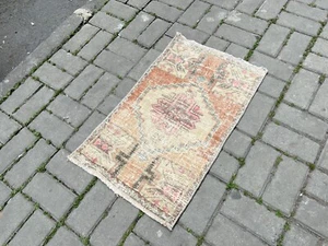 ANTIKER GEDÄMPFTER NEUTRALER HANDGEKNÜPFTER MINI-TEPPICH, MINI-TÜRMATTE FÜR KÜCHE, BADEZIMMER - Bild 1 von 9