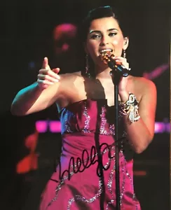 Nelly Furtado Signed 8x10 Photo - Picture 1 of 2