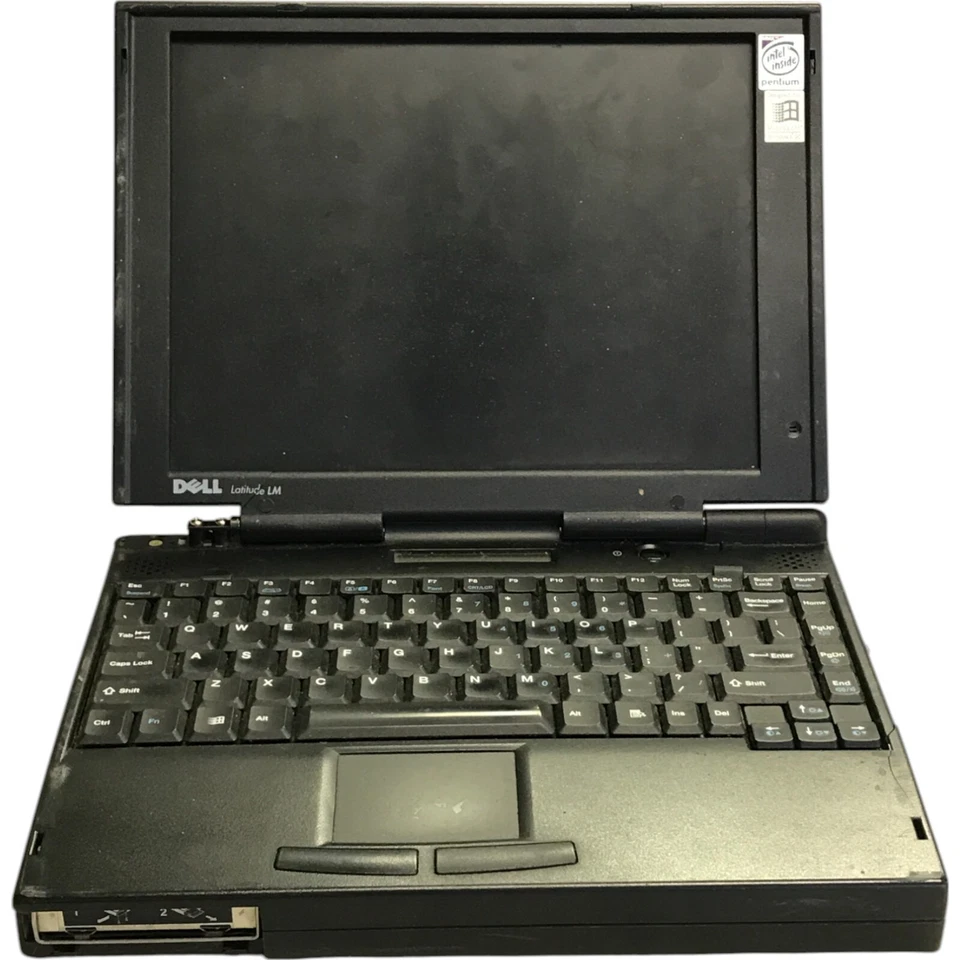 Laptop Dell Latitude LM Procesador Intel Core Pentium Negra Microsoft Windows 95 Foto 1 de 4