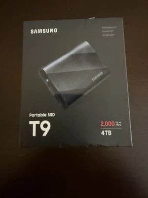 Samsung - T9 SSD Portátil 4 TB, Hasta 2.000 MB/s, USB 3.2 Gen2 - Negro MU-PG4TOB Foto 1 de 4