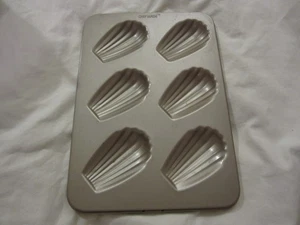 Chef Made Madeline Cake Pan, Makes 6 Tea Cakes Cookies Cookie Madeleine - Picture 1 of 2
