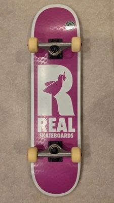 Real Completo Skateboard Roll Forever Hardware Foto 1 de 4