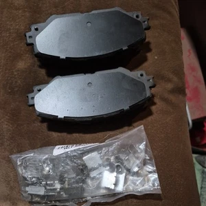 Front Ceramic Brake Pads For Lexus HS250h 2010-2012 Toyota RAV4 2006-2018 4PCS - Bild 1 von 3