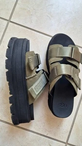UGG cross over Sandale Pantolette Flip Flop Gr. 38 NEU Original - Bild 1 von 4