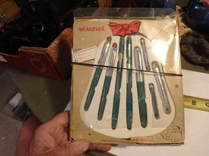 3F-Vintage WEAREVER by David Kahn 8 teiliges Geschenkset grün Weihnachten-Stifte Bleistifte - Bild 1 von 3