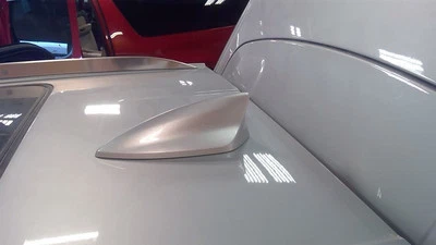 Cadillac XT4 2019-2023 techo radio GPS navegación antena plateada GAN 84597583 Foto 1 de 4