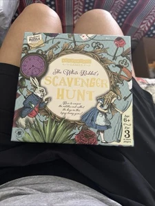 The White Rabbit's Scavenger Hunt Game by Professor Puzzle Alice in Wonderland - Afbeelding 1 van 6