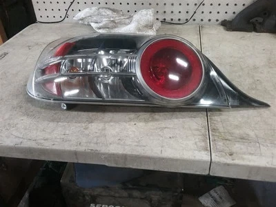 Luz trasera del conductor plateada con lente roja envolvente para 04-08 MAZDA RX8 452280 Foto 1 de 3