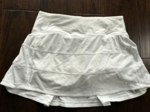LULULEMON Pace Rival Mid-Rise Skirt Skort White Size 2 13” Shortest Length Euc - Picture 1 of 3