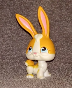 Littlest Pet Shop LPS #75 White Tan Long Ear BUNNY Rabbit Blue Eyes Red Mag 2004 - Picture 1 of 4
