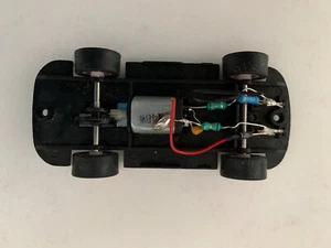 Carrera GO Auto Chassis mit Motor und Lichtvorrichtung ohne Leuchte, für Bastler - Bild 1 von 4