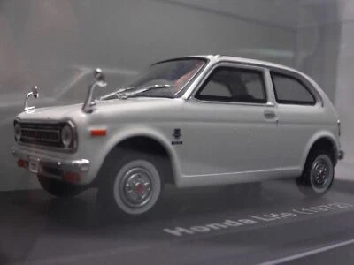 Honda Life 1972 White 1/43 Scale Box Mini Car Display Diecast Vol 69 - Image 1 of 4