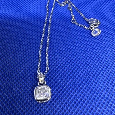 NEW w Box SWAROVSKI White Crystal April Birthstone Pendant Necklace 5651704 - Изображение 1 из 2