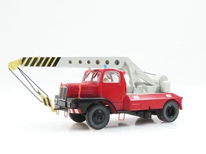 1:87 Brekina ADK gru girevole per auto Panther rosso/braccio grigio #A820 - Foto 1 di 6