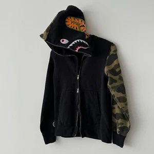 Bape 1st Camo Shark Full Zip Hoodie Size Small - Picture 1 of 13