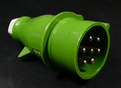 Mennekes CEEform Kupplungsstecker 16A-2h | über 50-500V~ | 301-500 Hz | 7 polig