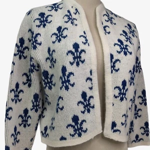 Cárdigan Recortado Vintage Años 60 MOD Suéter Bolero Fluer de Lis Azul sobre Blanco Pesado - Imagen 1 de 12