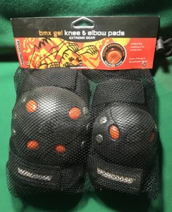 NEW IN PACKAGE MONGOOSE BMX GEL KNEE & ELBOW PADS MG506 MULTI PURPOSE EXTREME - Picture 1 of 2