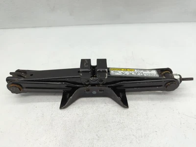 Chevrolet Camaro 2020 gato de tijera de repuesto K72B8 Foto 1 de 4