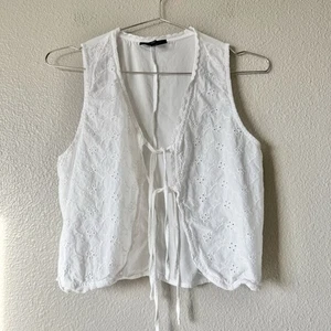 Self Esteem Vest Size Medium Tie Front Eyelet Embroidered Top Cottagecore Dainty - Picture 1 of 7