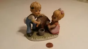 Kinder Junge Mädchen Kind Gebäude Malerei Haus Sammlerstück Keramik - Bild 1 von 2