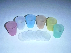 NUOVO (6) TUPPERWARE 2 oz contenitori Midget #101 con sigilli #201 pillole monete meds - Foto 1 di 3
